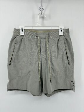 Lululemon Men’s Grey Athletic Shorts Athleisure Sporty